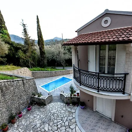 Villa Natalia Kouramádes