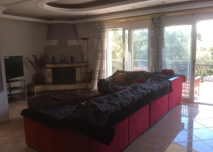 Natalia Villa Kouramádes